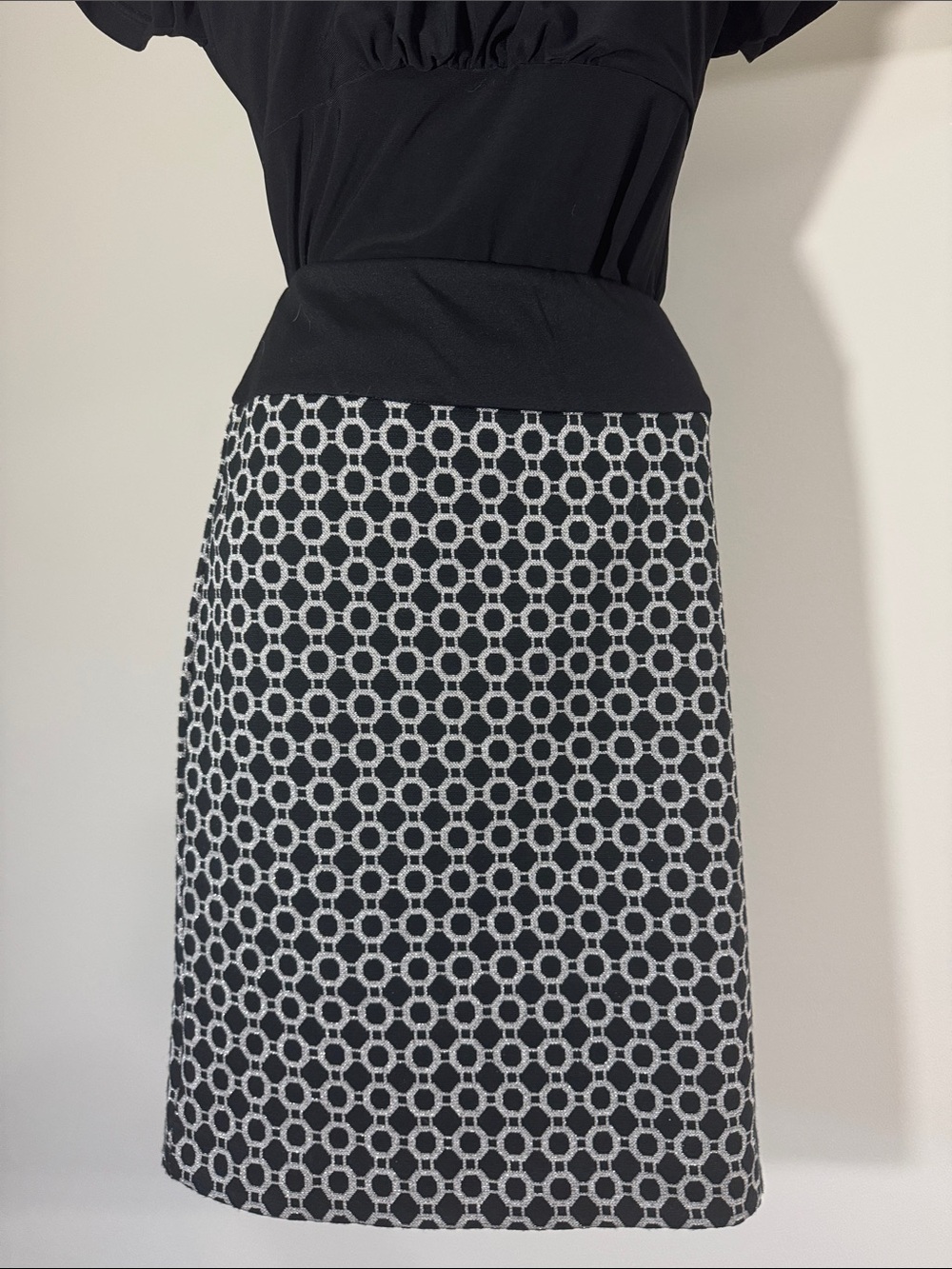 Laura Petites Y2K Black and Silver Patterned Club Skirt